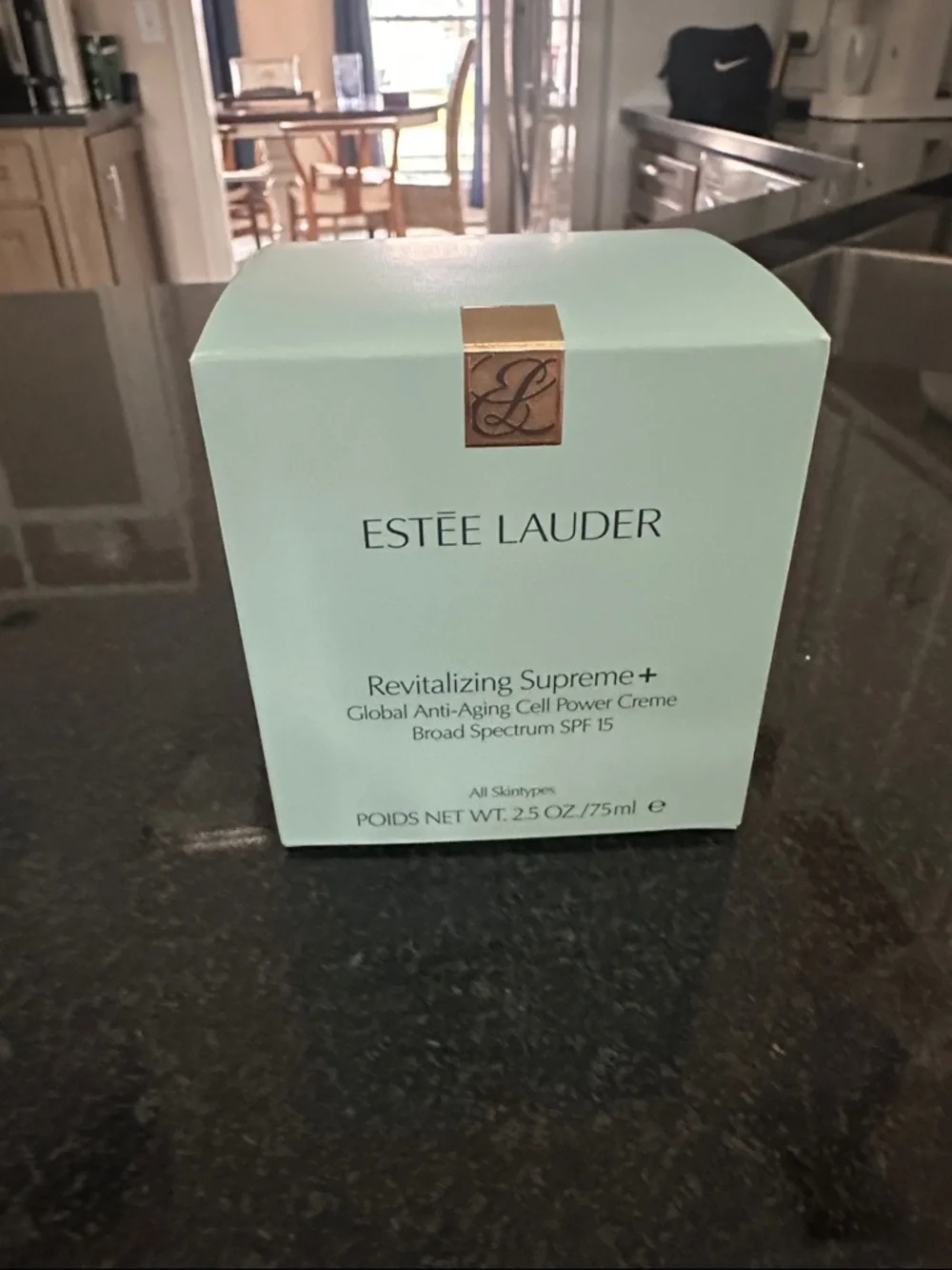 New In Box-Estee Lauder Revitalizing Supreme+ Cream - Mint and Gold Accents - Picture 1 of 4